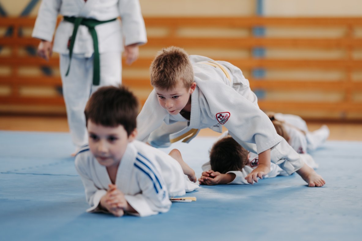 Deti trénujúce judo
